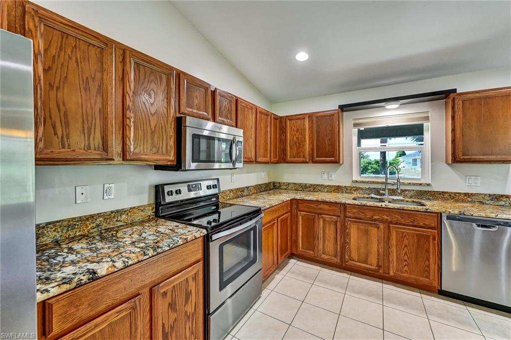 CAPE CORAL - Residential Lease