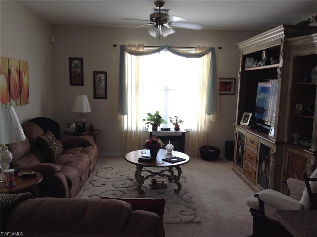 VARSITY LAKES - Residential
