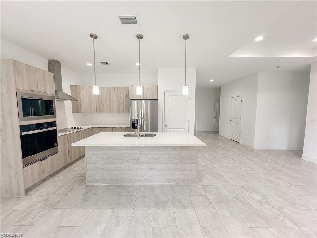 PORT LABELLE - Residential Lease