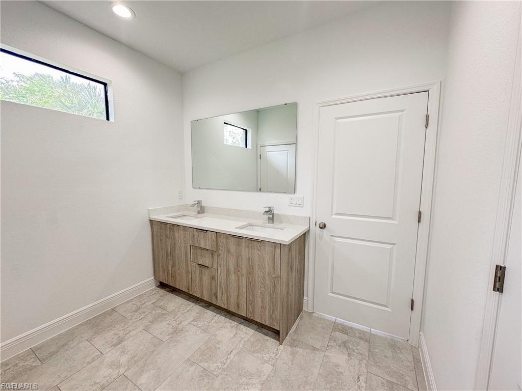 PORT LABELLE - Residential Lease