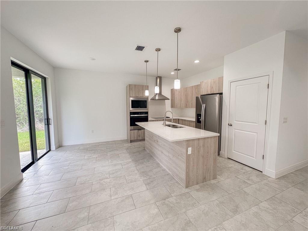 PORT LABELLE - Residential Lease