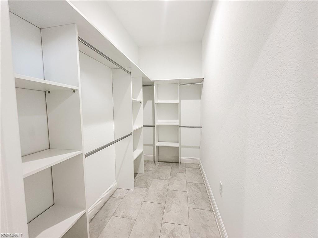 PORT LABELLE - Residential Lease
