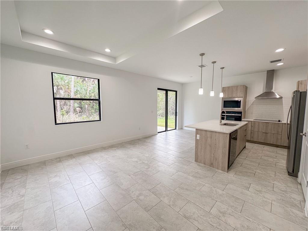 PORT LABELLE - Residential Lease