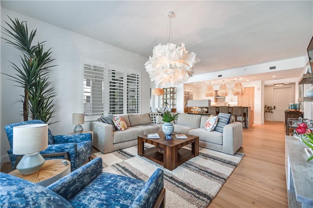 ELEVEN ELEVEN CENTRAL - Residential