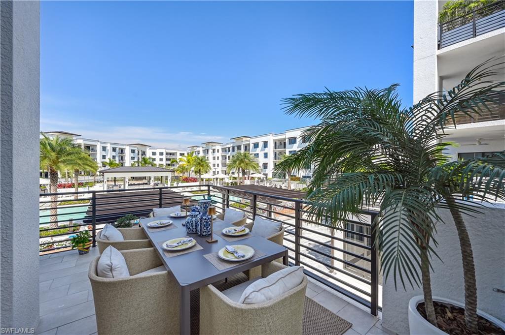 ELEVEN ELEVEN CENTRAL - Residential