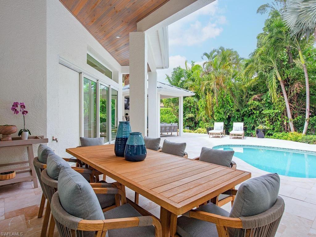 MOORINGS - Residential