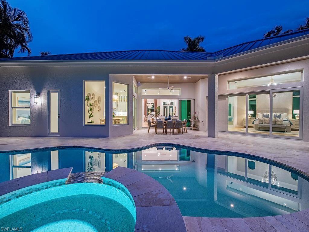 MOORINGS - Residential
