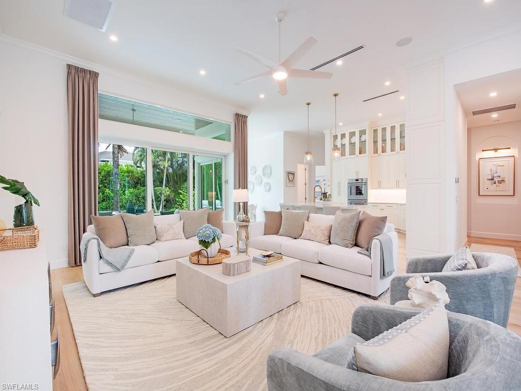 MOORINGS - Residential