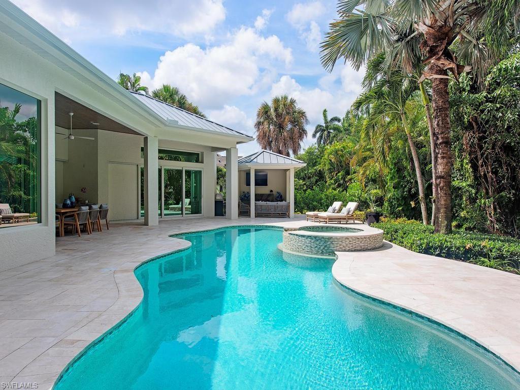 MOORINGS - Residential