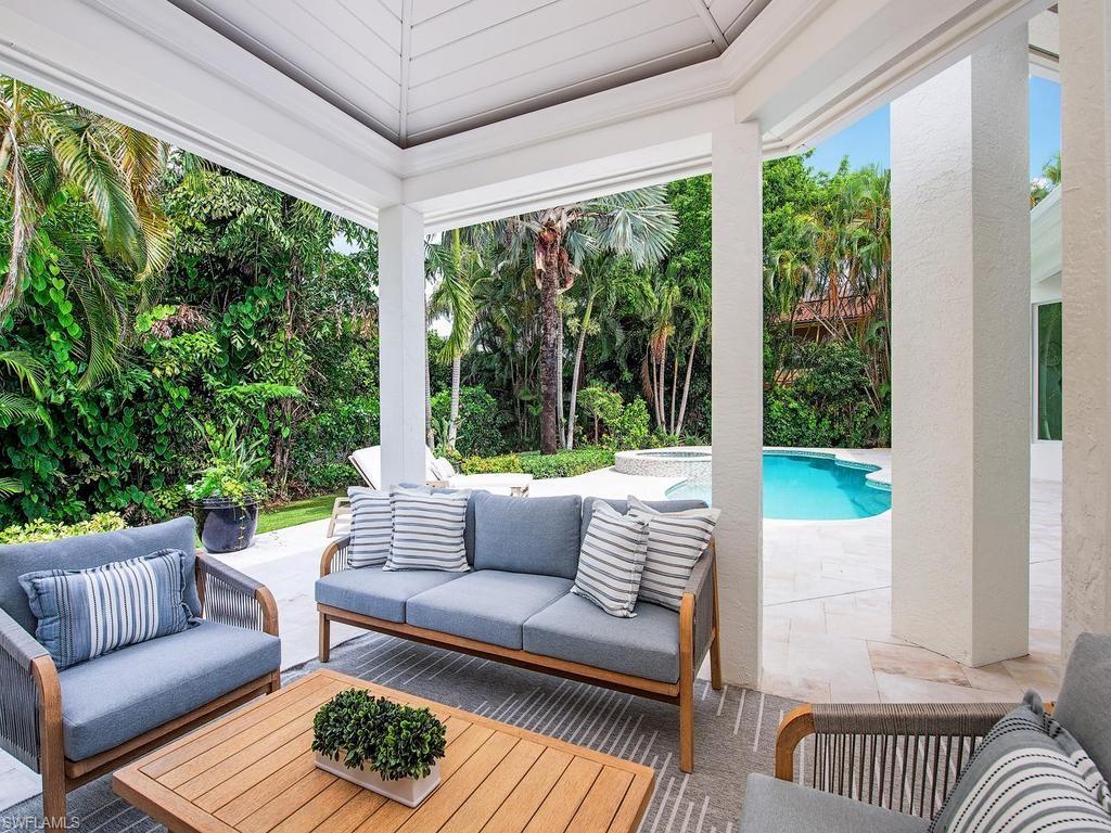 MOORINGS - Residential