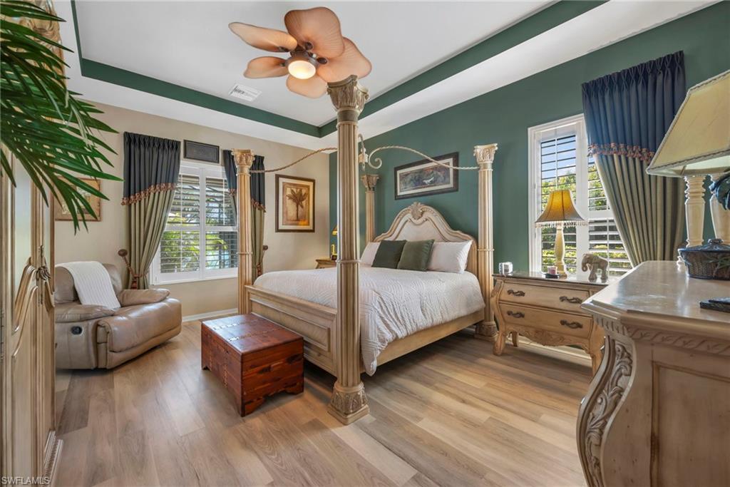VALENCIA LAKES - Residential