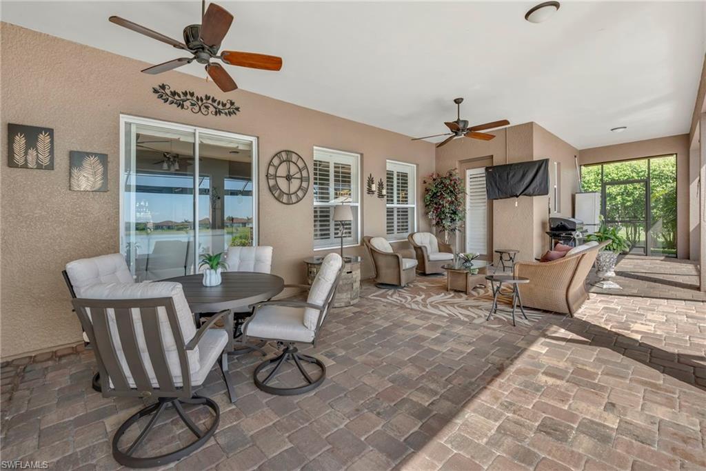 VALENCIA LAKES - Residential