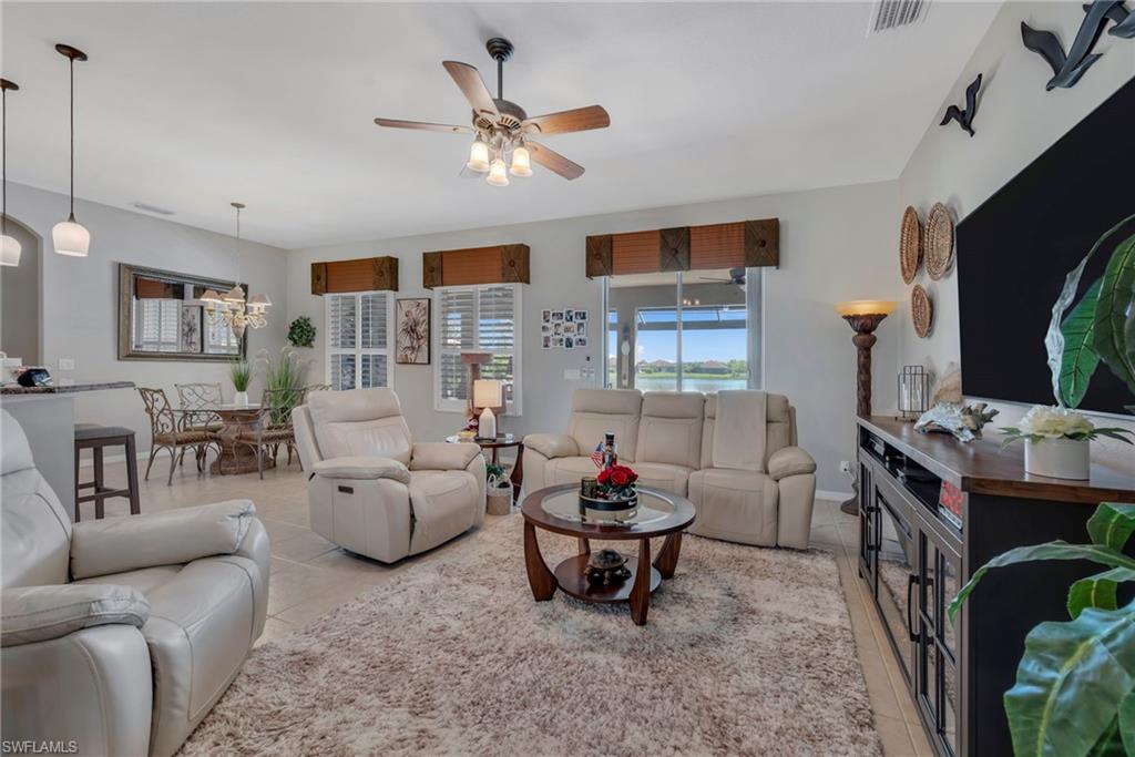 VALENCIA LAKES - Residential