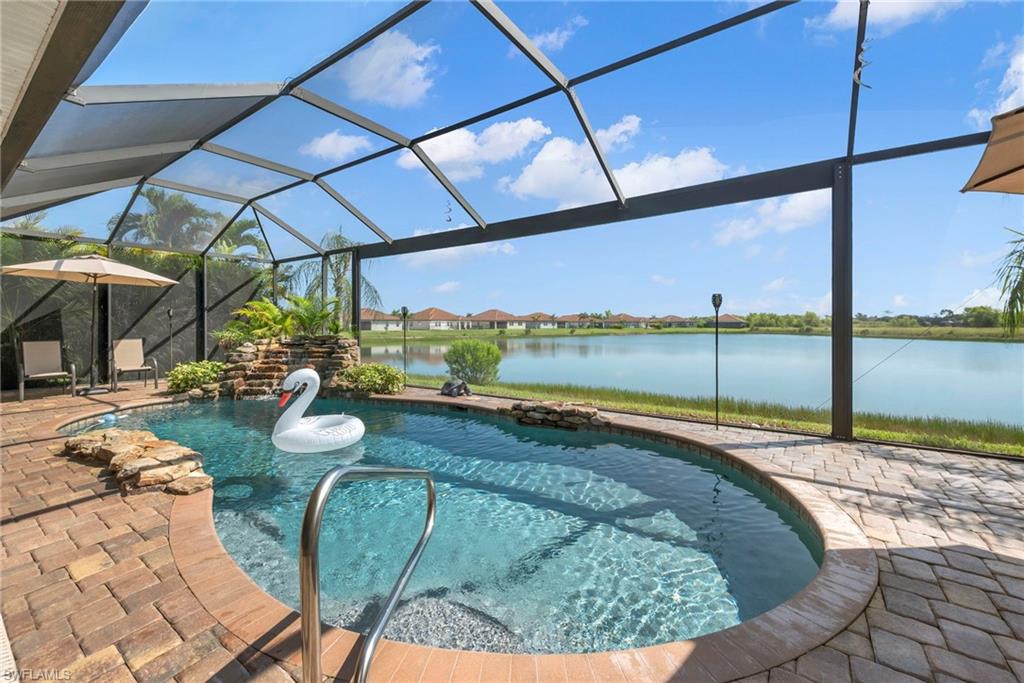 VALENCIA LAKES - Residential