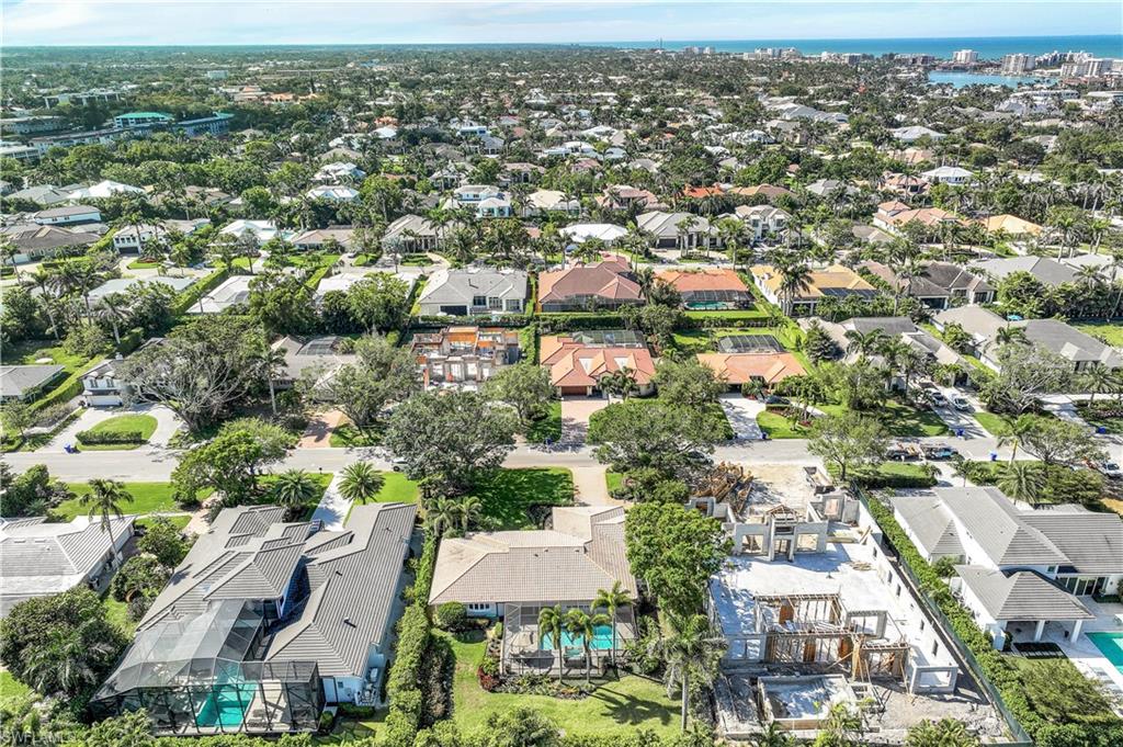 MOORINGS - Residential