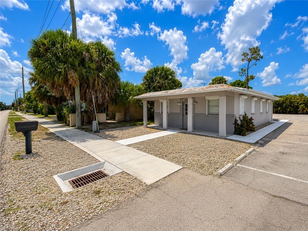 Position your business for success in this centrally located Fort Myers office space. Formerly used as a dental laboratory, this adaptable suite offers endless possibilities for medical, healthcare, wellness, laboratory, or professional office users. The space is delivered without equipment, providing a blank canvas to design the ideal environment for your practice or business. Located just minutes from downtown Fort Myers, major transportation routes, restaurants, and professional services, this property offers convenience, visibility, and accessibility. Whether you're expanding an existing business or launching a new venture, this flexible office space presents an excellent opportunity in a highly desirable location.