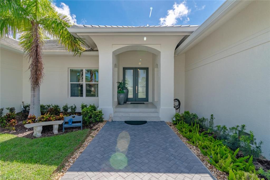 MARCO BEACH - Residential