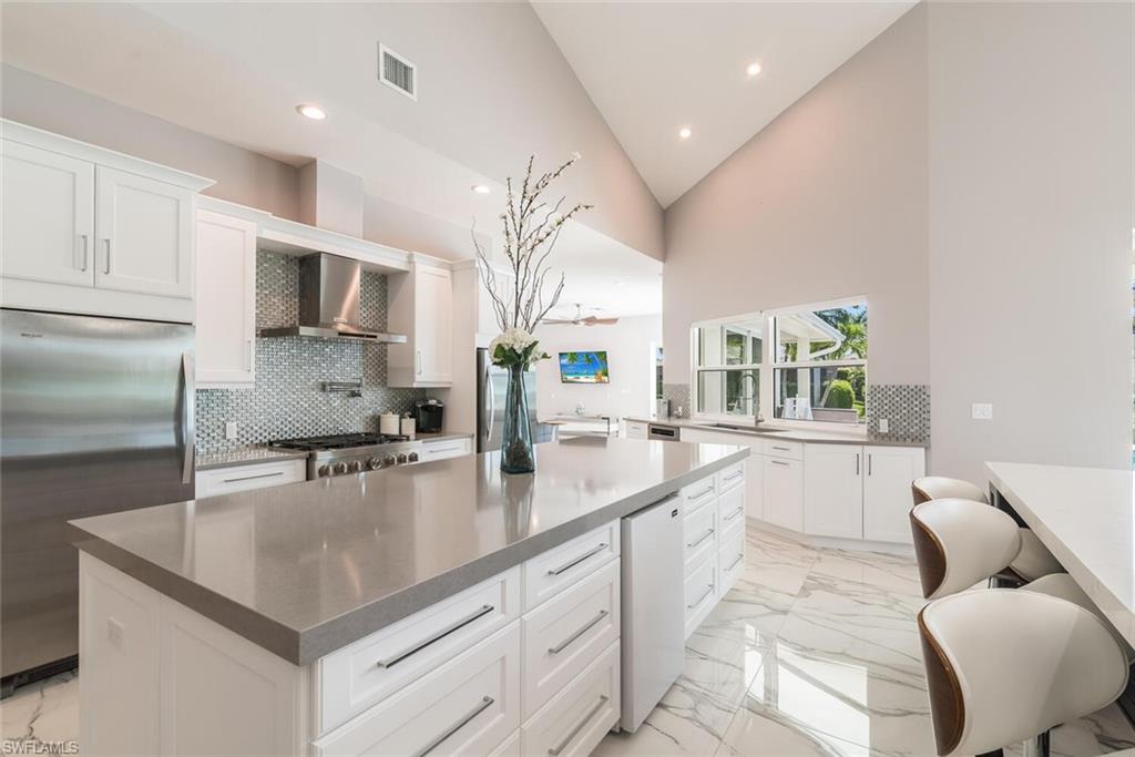 MARCO BEACH - Residential