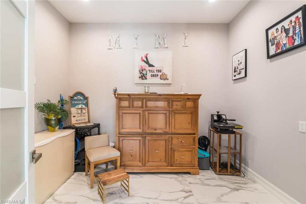 MARCO BEACH - Residential