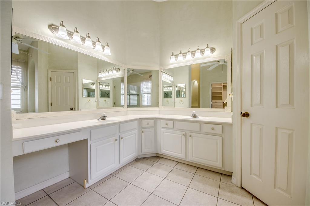 COLONY LAKES - Residential