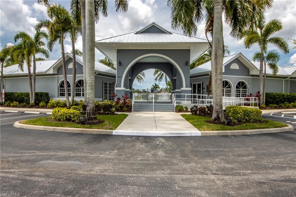 COLONY LAKES - Residential
