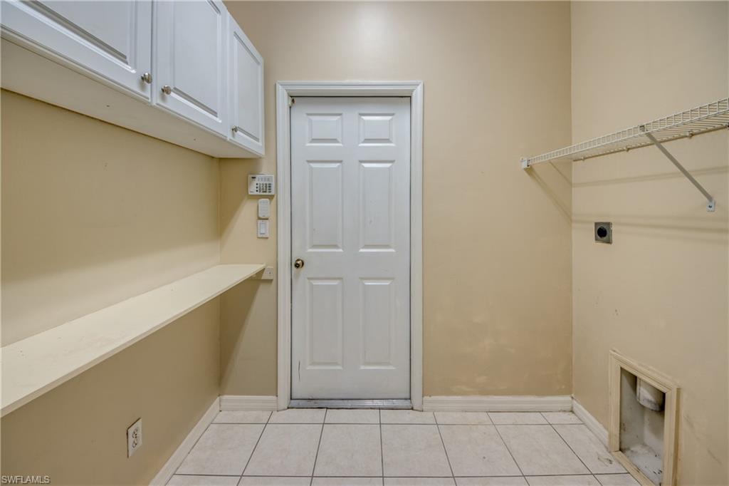 COLONY LAKES - Residential