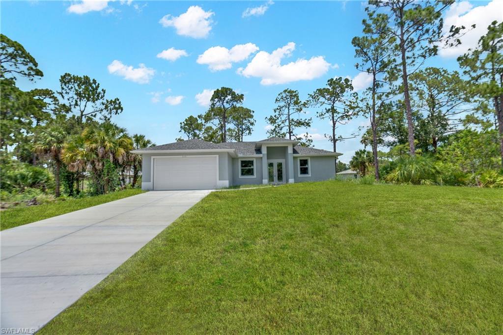 BANYAN VILLAGE - Residential Lease