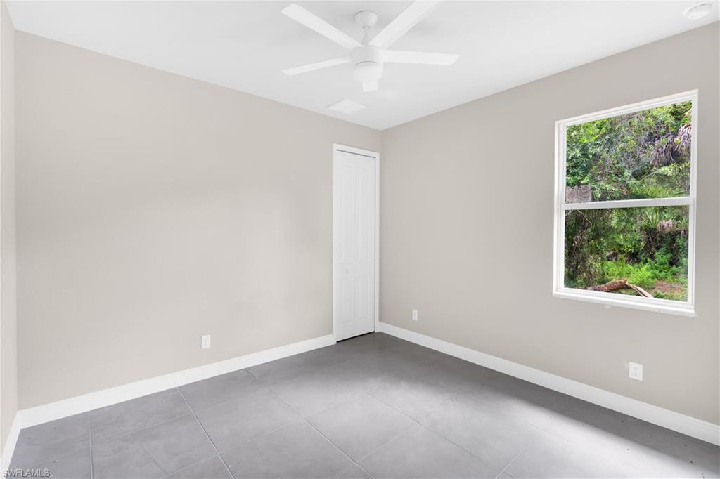 BANYAN VILLAGE - Residential Lease