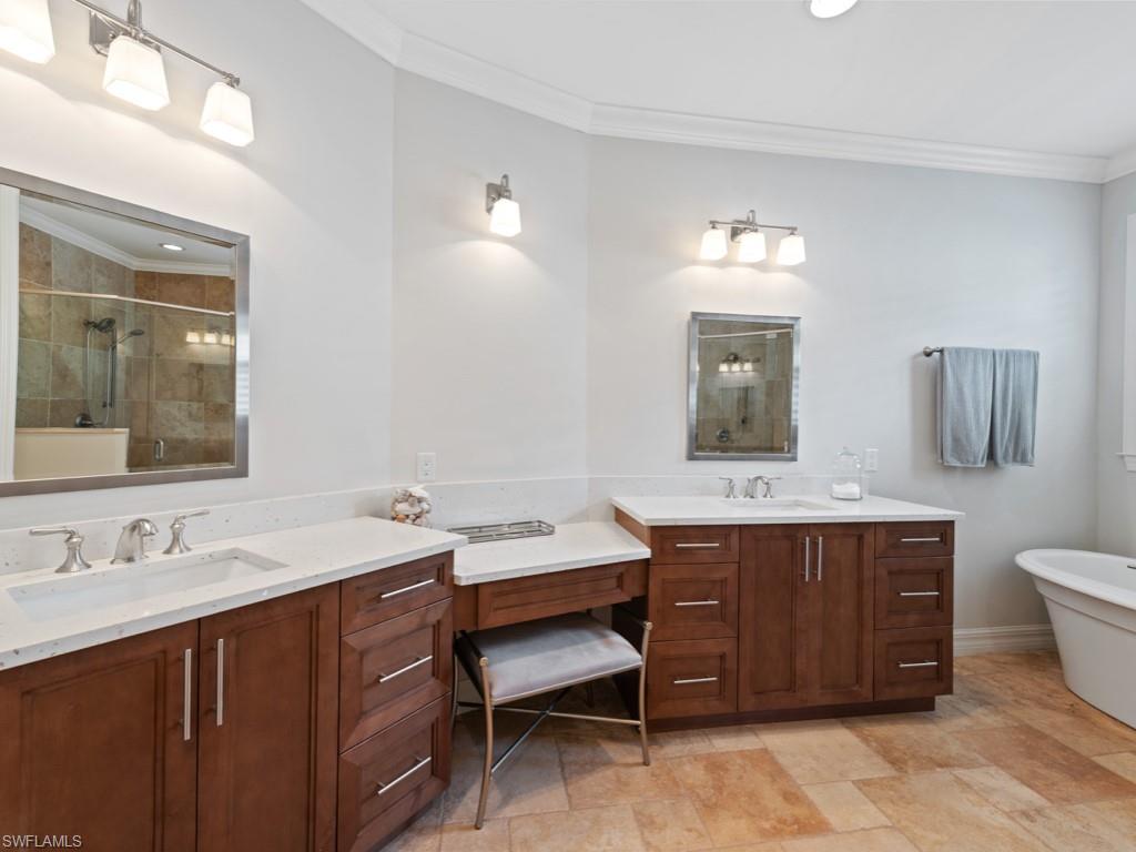 GOLDEN SHORES - Residential