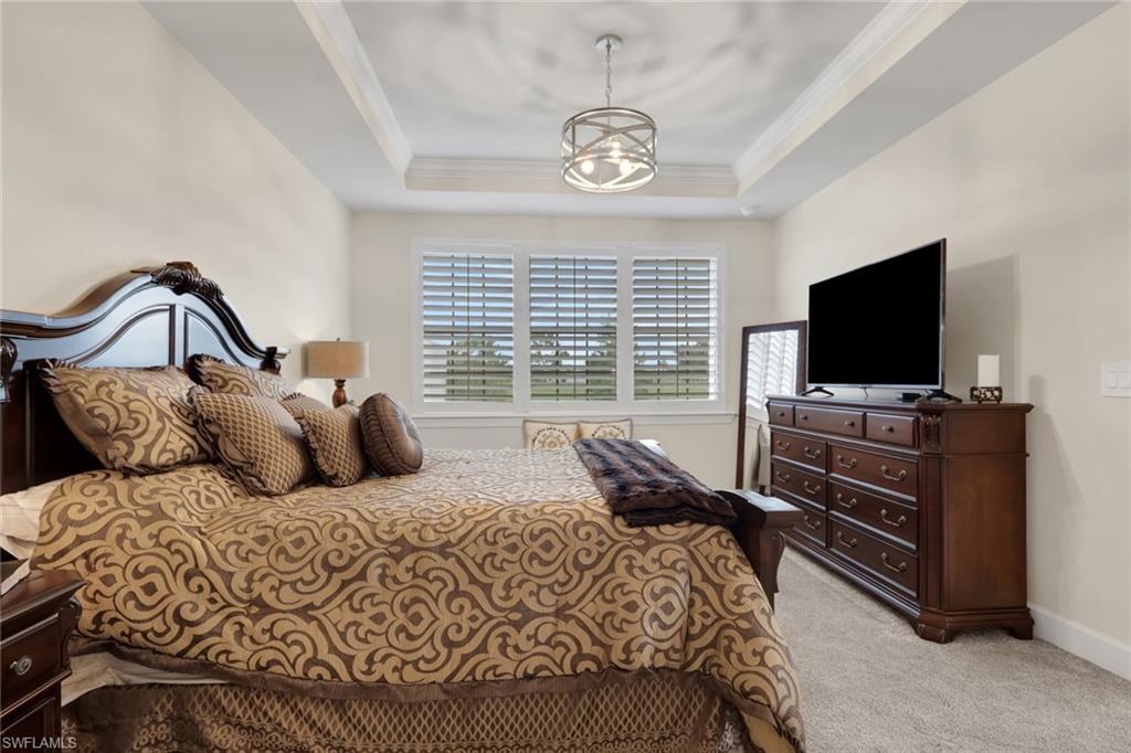 COUNTRY CLUB - Residential