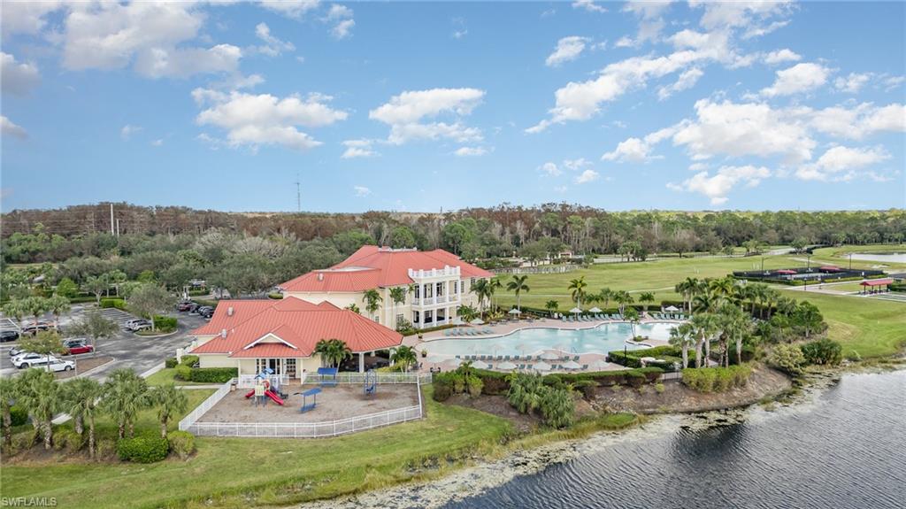 COUNTRY CLUB - Residential