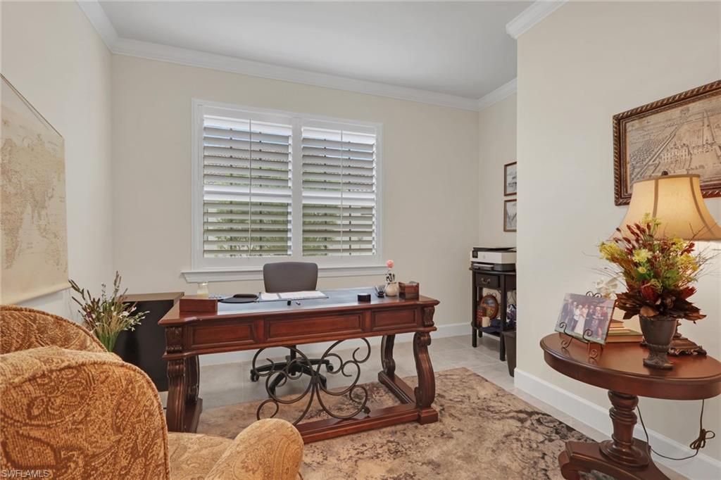 COUNTRY CLUB - Residential