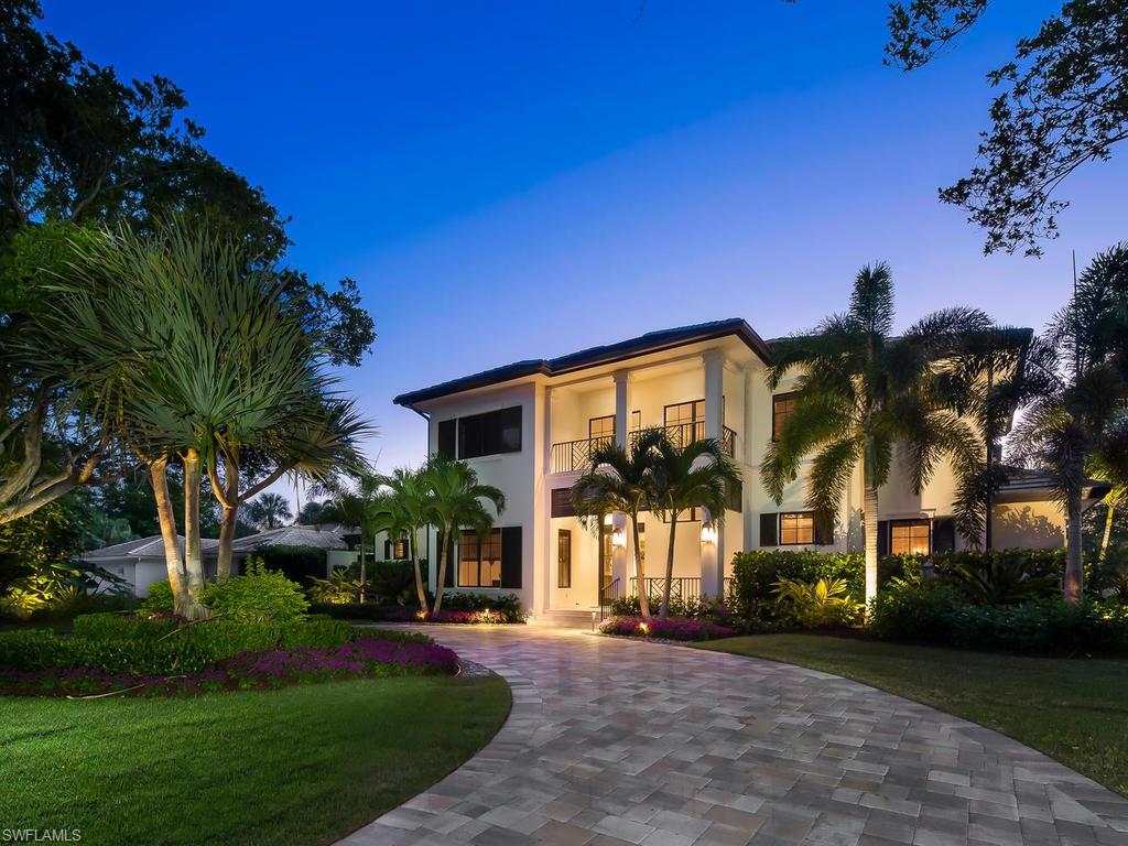 MOORINGS - Residential