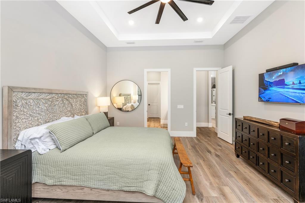 CAYMAS - Residential Lease