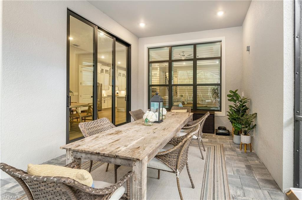 CAYMAS - Residential Lease