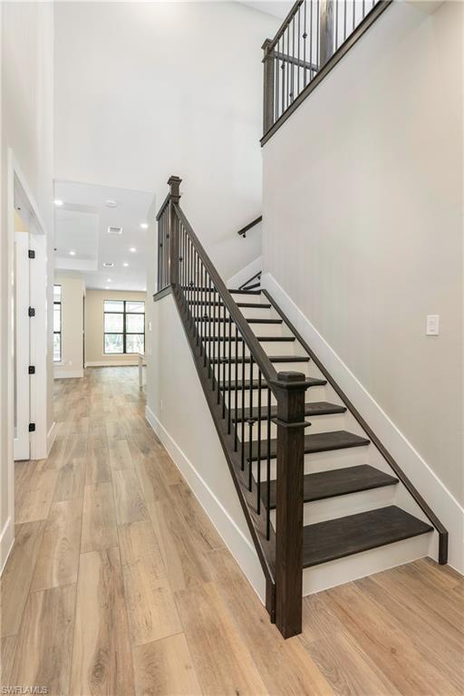 CAYMAS - Residential Lease