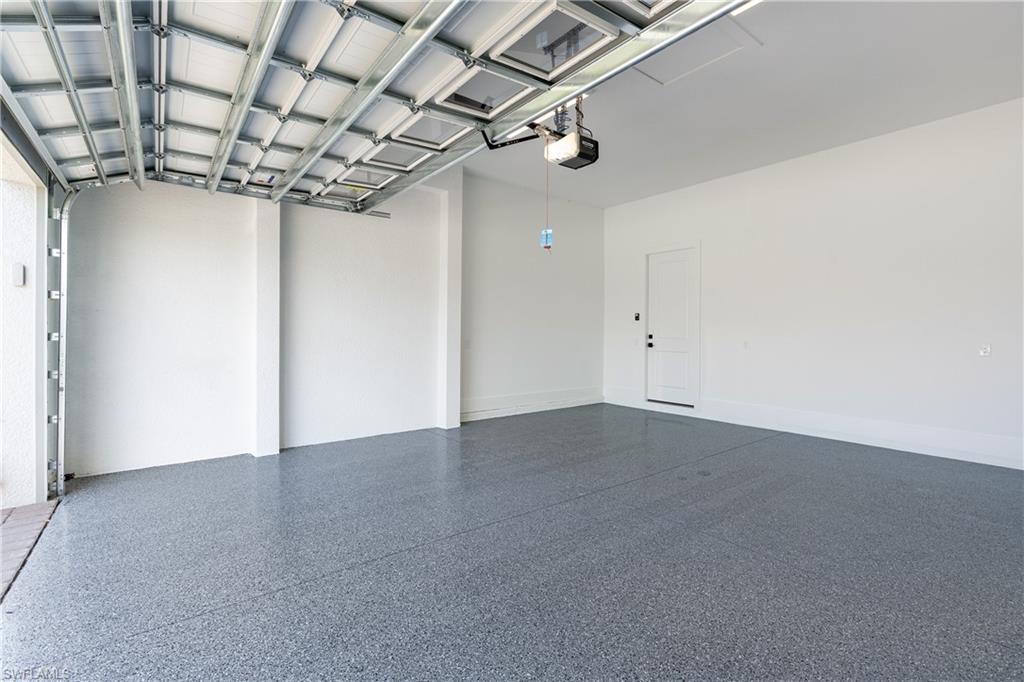 CAYMAS - Residential Lease