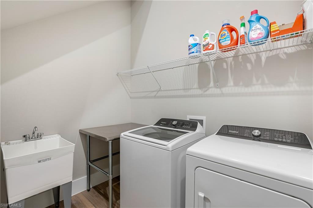 CAYMAS - Residential Lease