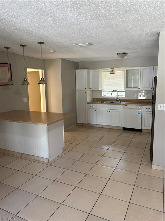 FLAGHOLE - Residential Lease