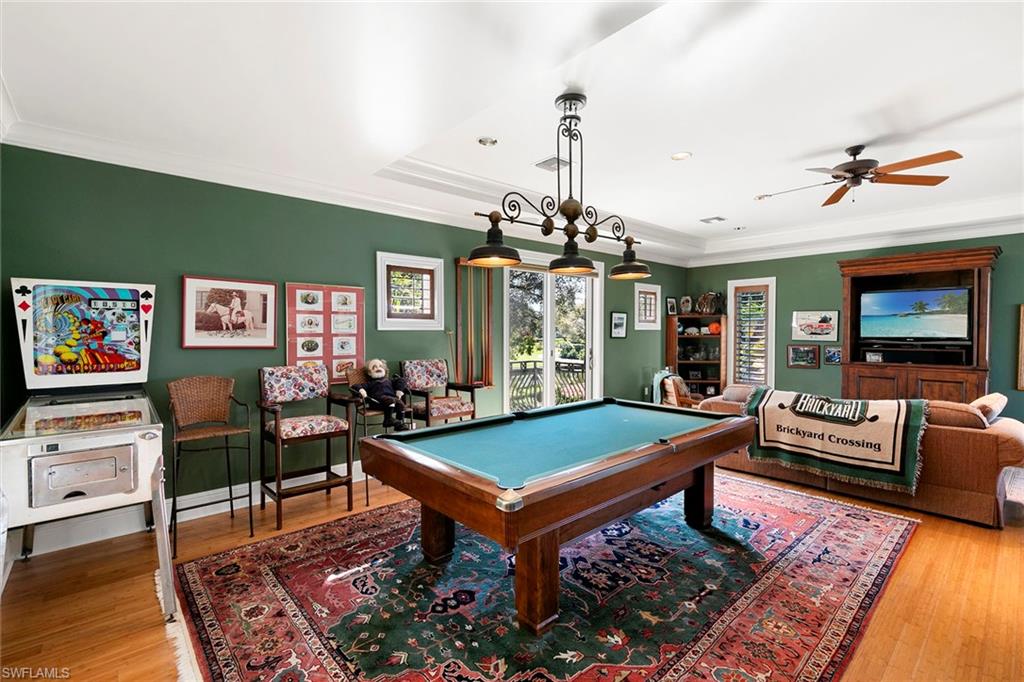 ESTATES AT BAY COLONY GOLF CLUB - Residential