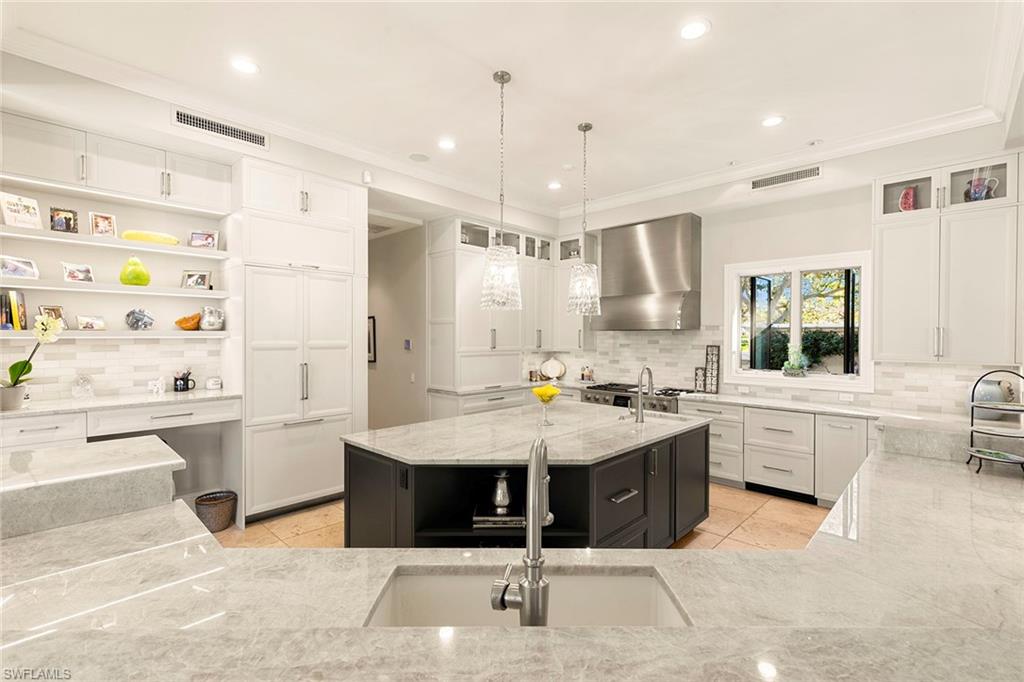 ESTATES AT BAY COLONY GOLF CLUB - Residential