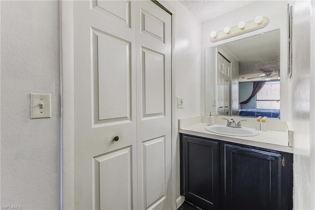 SAN CARLOS PARK - Residential Income