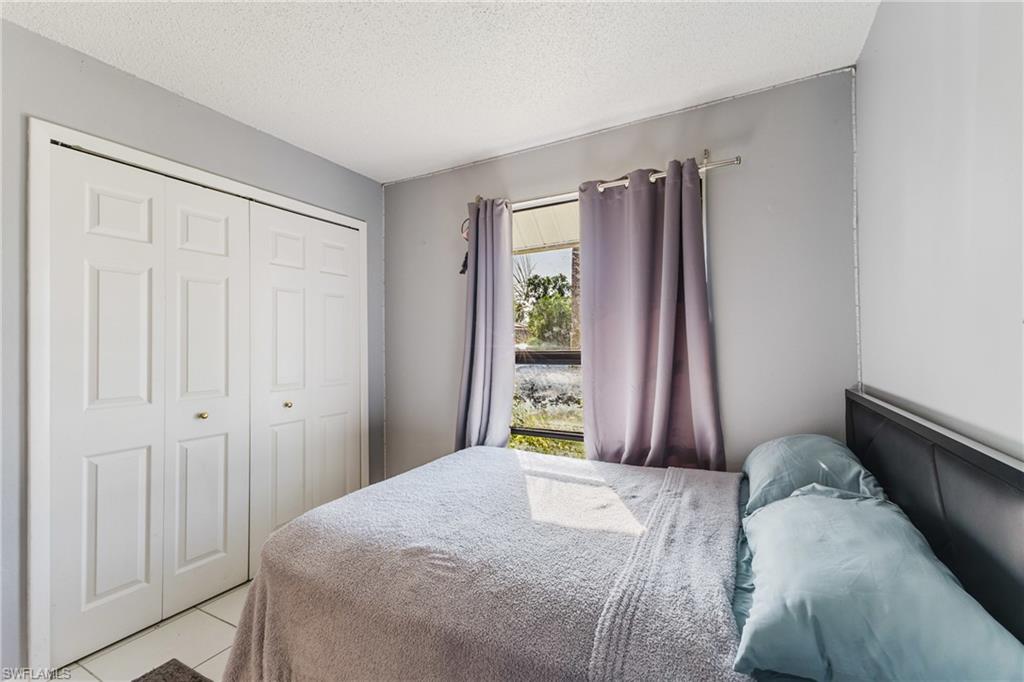 SAN CARLOS PARK - Residential Income