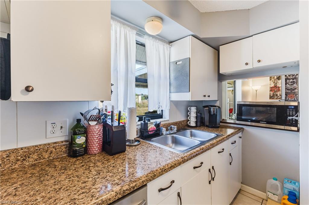 SAN CARLOS PARK - Residential Income