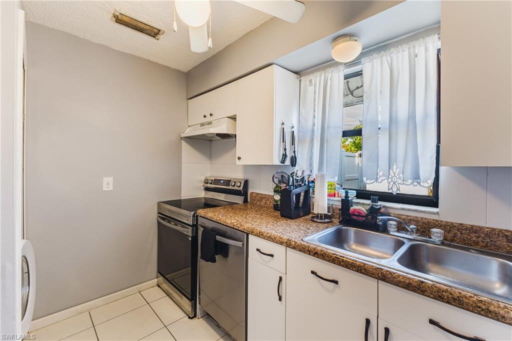 SAN CARLOS PARK - Residential Income