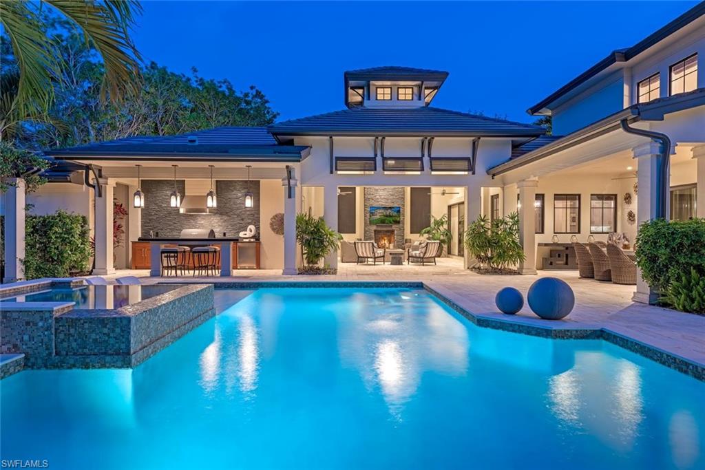 MOORINGS - Residential