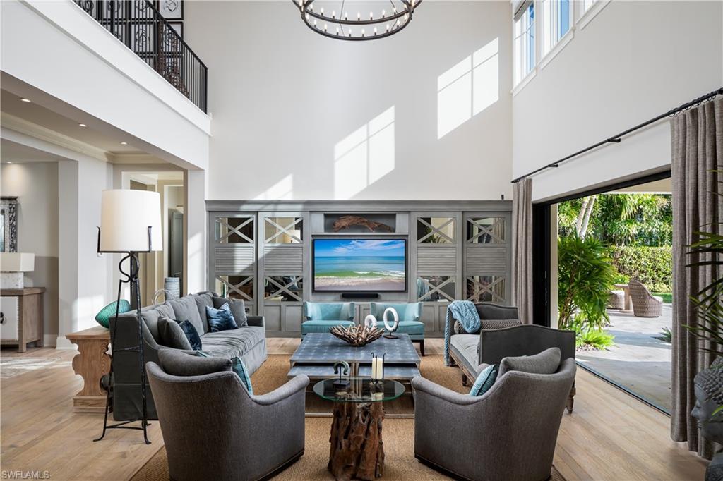 MOORINGS - Residential