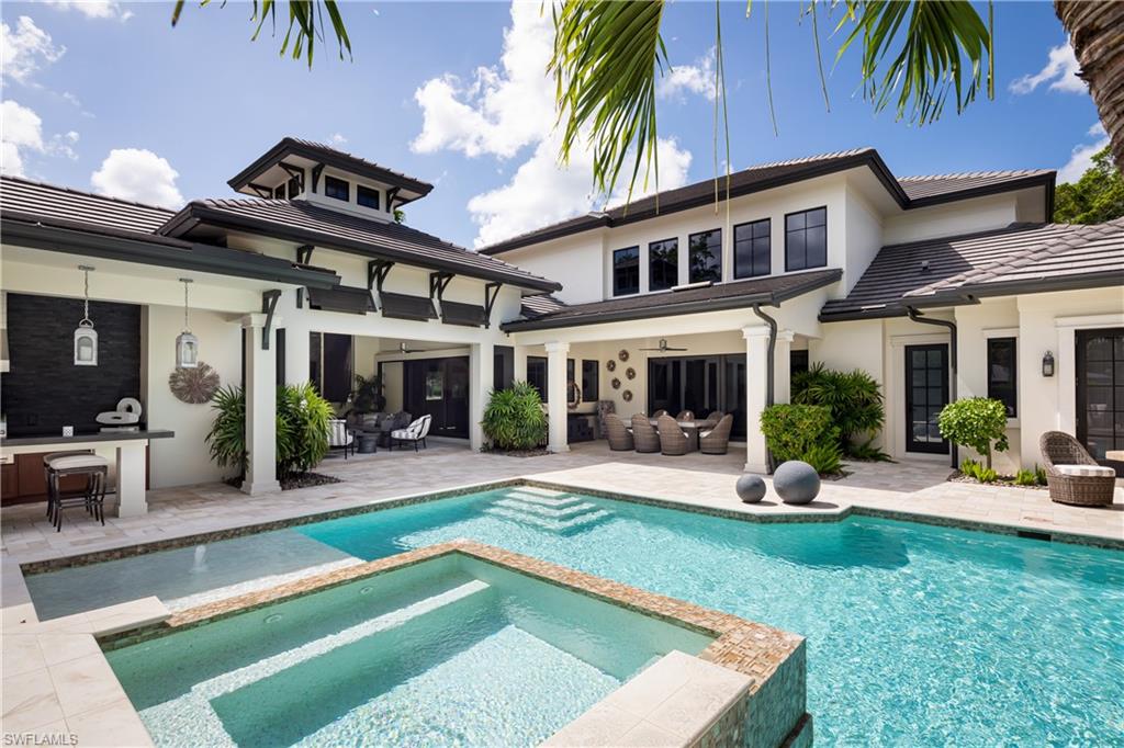 MOORINGS - Residential