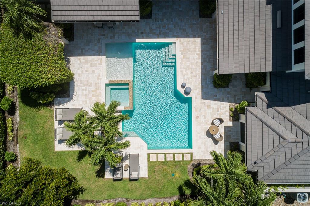 MOORINGS - Residential
