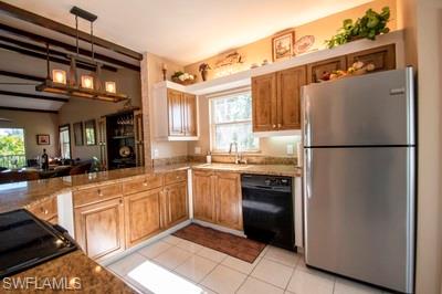 DANAH WAY CONDO - Residential